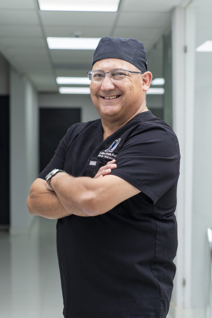 Dr. Carlos Acosta Peña
